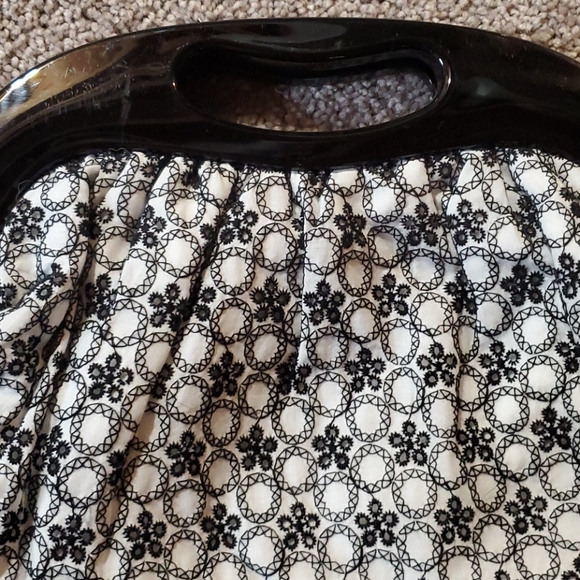 ANNE taylor LOFT black and white clutch - Picture 4 of 4